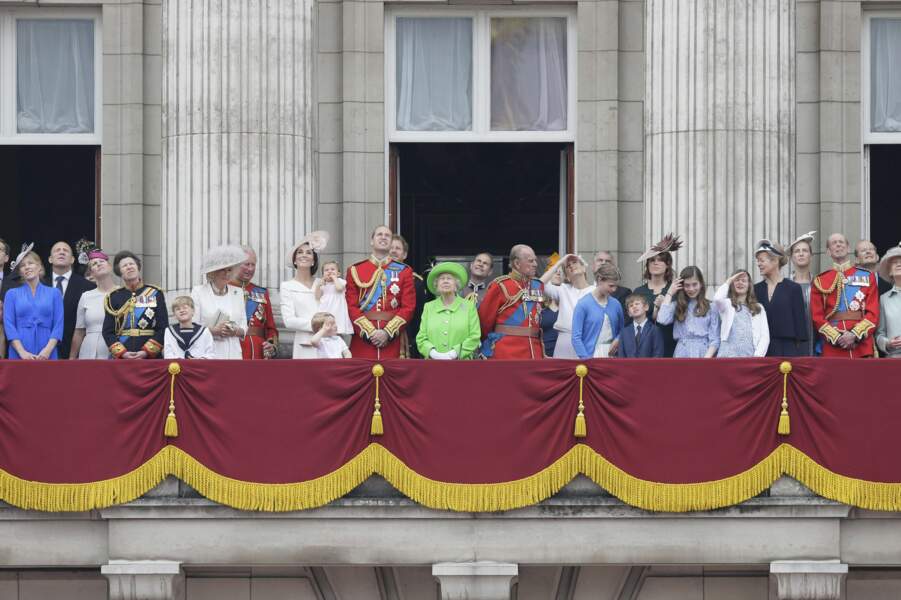 La famille royale britannique au balcon de Buckingham Palace