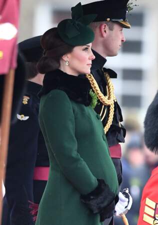 Enceinte de son troisième enfant, Kate Middleton affiche un joli ventre rond