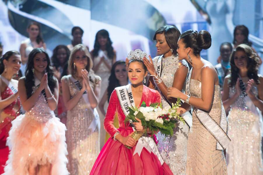 Olivia Culpo, Miss Univers 2012, entourée de ses dauphines