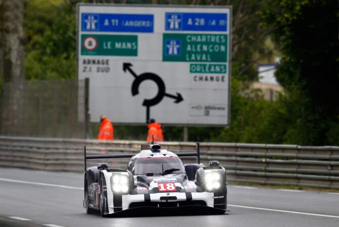 Sur la Porsche n°18 officiera le seul pilote français du Team, Romain Dumas. Il a remporté l'épreuve en 2011 (Audi)