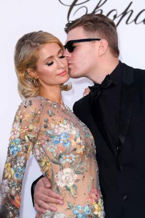 Paris Hilton et son boyfriend Chris Zylka au gala de l'amfAR