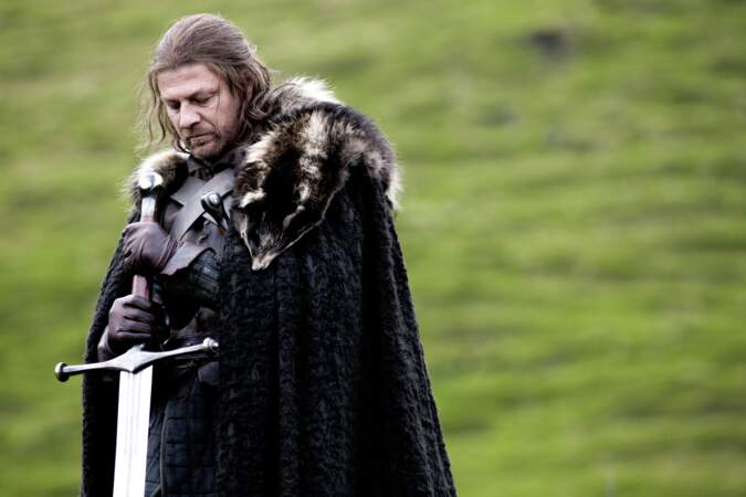 Sean Bean interprète le patriarche de la famille Stark, Eddard (Ned)