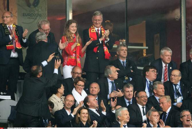 En juillet, la princesse Elisabeth de Belgique est allé soutenir les Diables Rouges à Lille pendant l'Euro de foot
