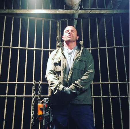 L'acteur révélé dans Prison Break a la dégaine patibulaire... On n'aimerait pas le croiser dans une ruelle sombre !