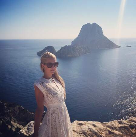 Paris Hilton en a fait de même à Ibiza.