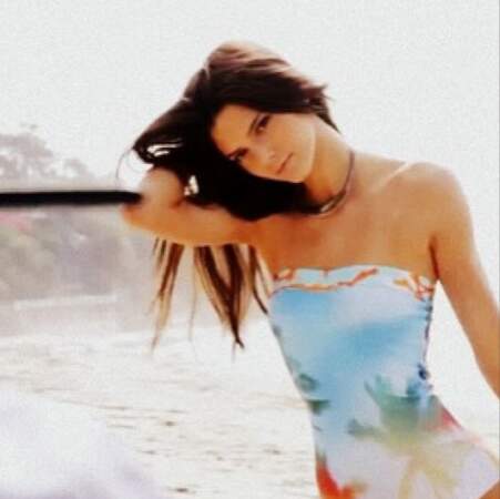 Kendall Jenner à la plage, toujours aussi délicieuse