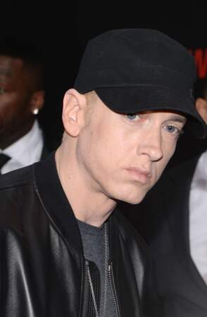 Là on passe un niveau... Eminem, c'est trois fois qu'il a redoublé ! 