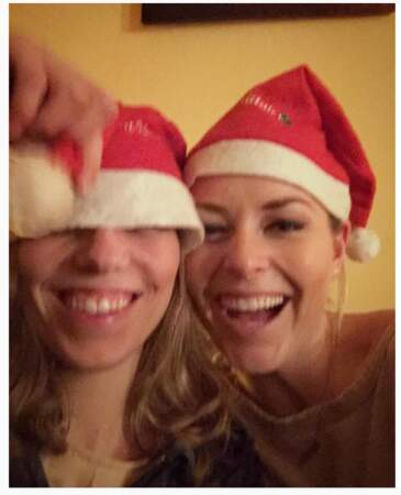 La skieuse Linsey Vonn souhaite Joyeux Noël avec sa sœur