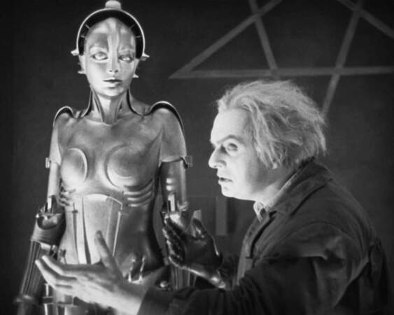 Culte ! En 1926, Fritz Lang réalise Metropolis, et marque quelque part l'entrée du robot dans le septième art.
