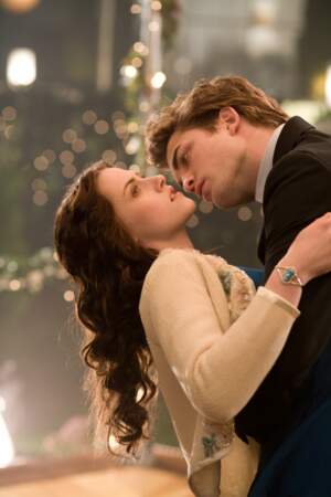Avec un vampire : Robert et Kristen Stewart dans la saga Twilight