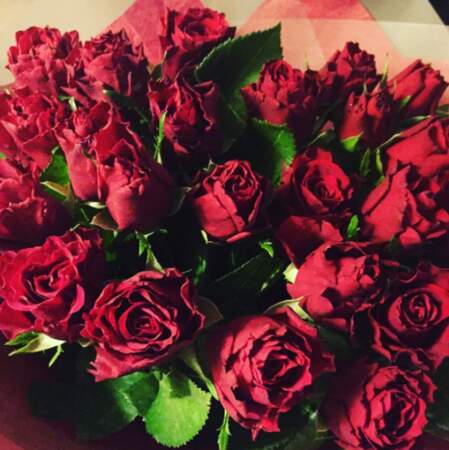 E.L James (50 nuances) a ouvert le bal de la Saint-Valentin sur Instagram avec un magnifique bouquet de roses !