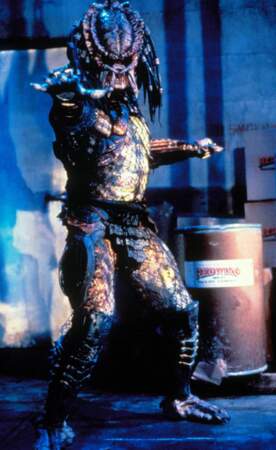 1990, Predator 2 : un vilain alien, alias Predator, qui ressemble à l'alien du Huitième passager   