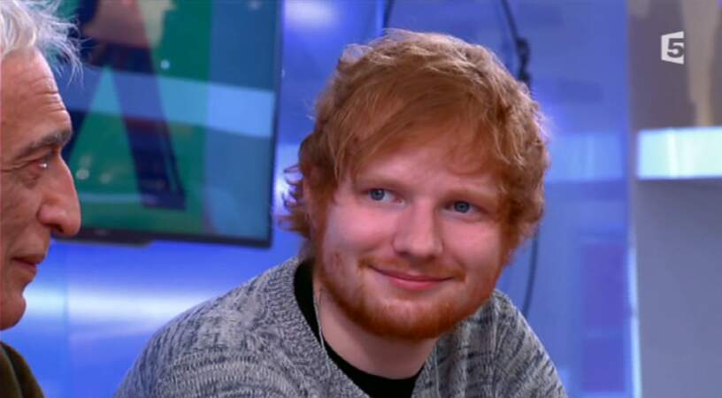 Un peu moins celui très (TROP) casual du chanteur Ed Sheeran.  