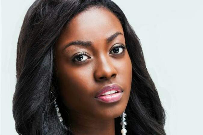 Miss Ghana - Carranzar Naa Okailey Shooter | Le détail de la bouche entr'ouverte