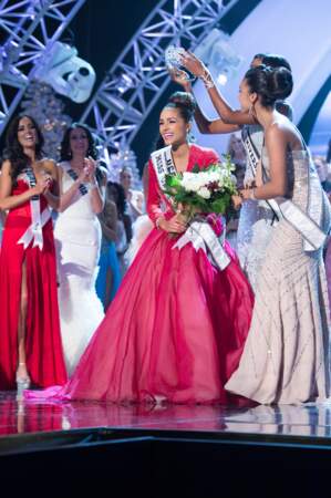 Olivia Culpo, Miss USA 2012, devient Miss Univers 2012