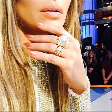 Jennifer Lopez est bling-bling jusqu'au bout des ongles !