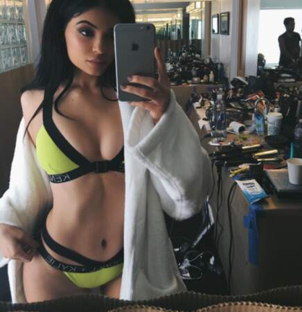 Dans la même veine : selfie en bikini pour Kylie Jenner... 