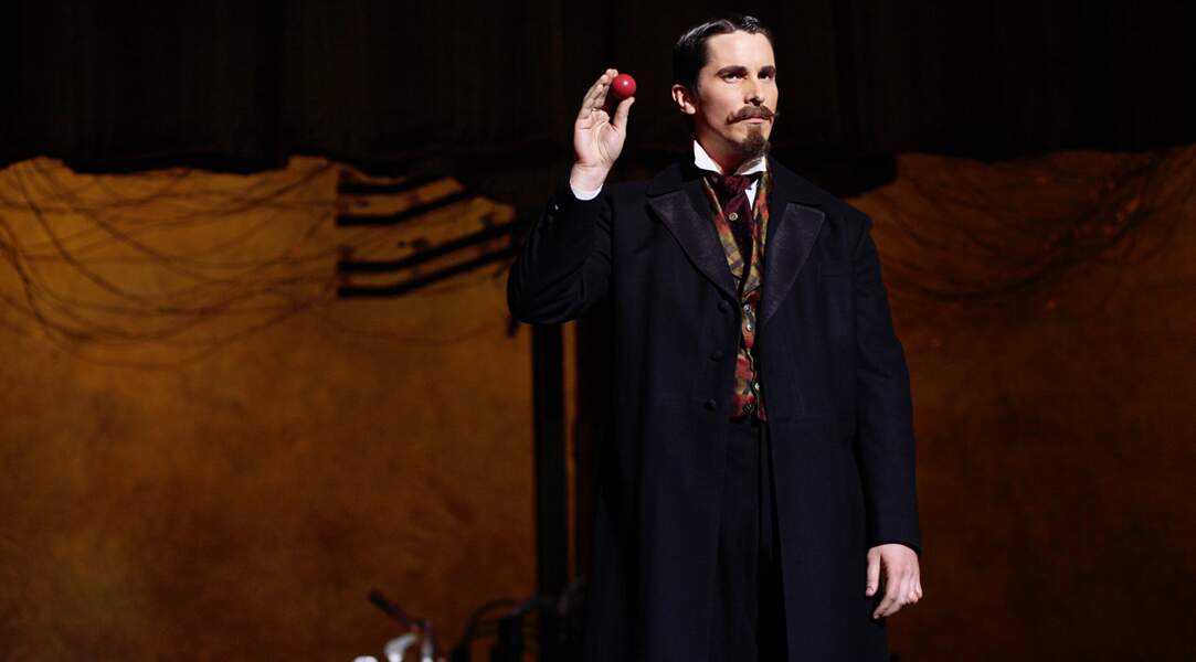 Christian Bale en magicien de la fin du XIXe siècle dans Le Prestige (2006), au côté de Hugh Jackman