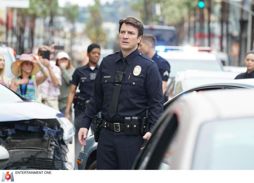 Nathan Fillion reprend les enquêtes mais en enfilant l'uniforme: "The Rookie: le flic de Los Angeles" sur M6.
