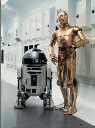 On débute avec R2D2 et C3PO (Star Wars), sans doute les robots les plus célèbres de l'histoire du cinéma