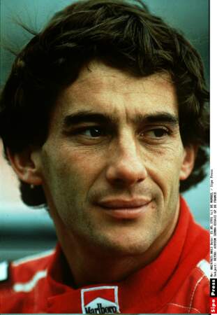 Né à Sao Paulo en 1960, Ayrton Senna reste une légende du sport automobile