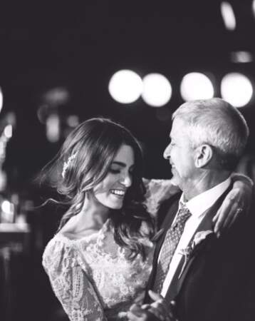 Très belle photo de Nikki Reed et de son père, à qui l'actrice voulait ressembler 