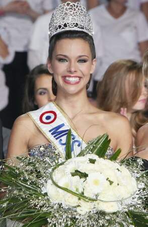 Miss France 2013 très émue