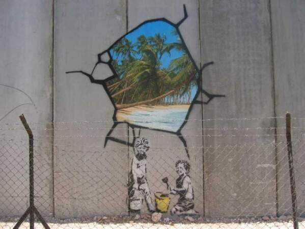 Banksy a également réalisé toute une série de graff sur le mur séparant Israël de la Palestine...