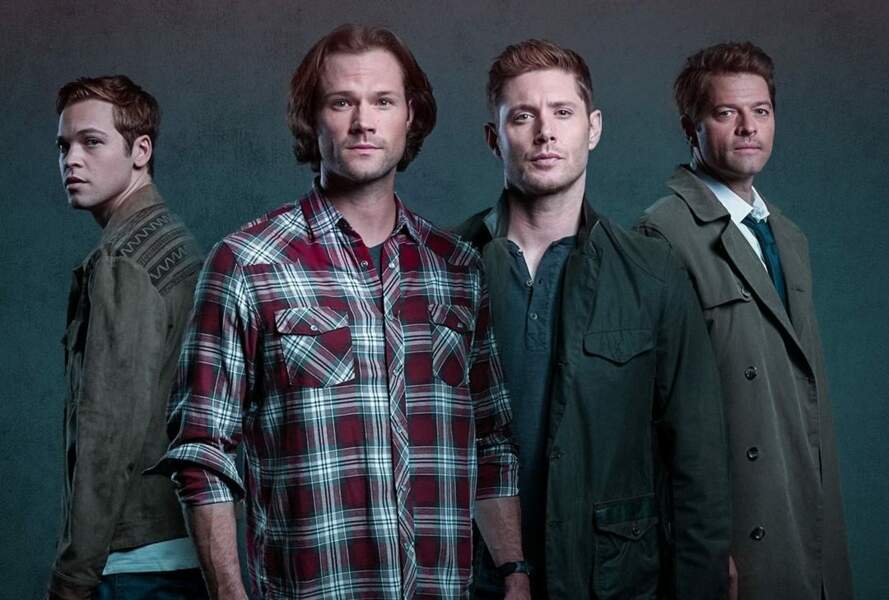 Jared Padalecki et Jensen Ackles (au centre de la photo) incarnent depuis 2005 les frères Winchester dans la série Supernatural