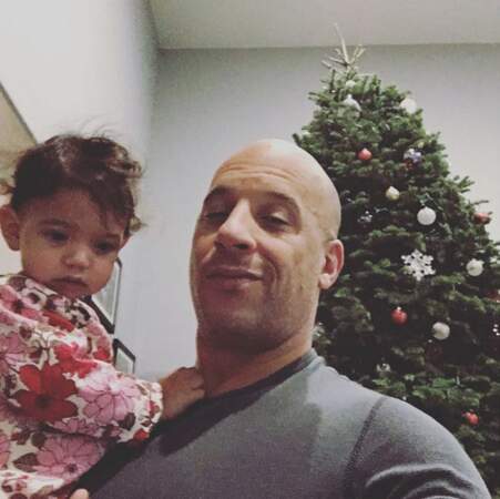 Et petit selfie de papa gâteau pour Vin Diesel et sa fille Pauline ! 