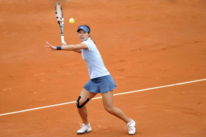 Mauvaise surprise pour Na-Li. La chinoise, gagnante de Roland-Garros en 2011 a été éliminée dès le 2ème tour.