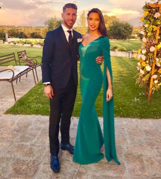 Le footballeur Sergio Ramos et Pilar Rubio était plus qu'élégant pour le mariage de leurs amis. 