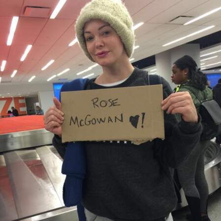 Rose McGowan s'attendait elle-même à l'aéroport. 