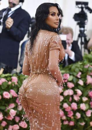 Kim kardashian a pris l'eau.