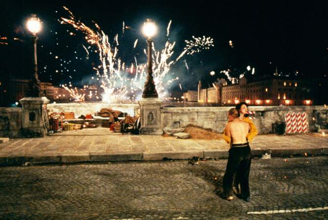 "Les amants du pont neuf" de Léos Carax (1991) a été tourné, au début, sur le vrai Pont Neuf à Paris ...