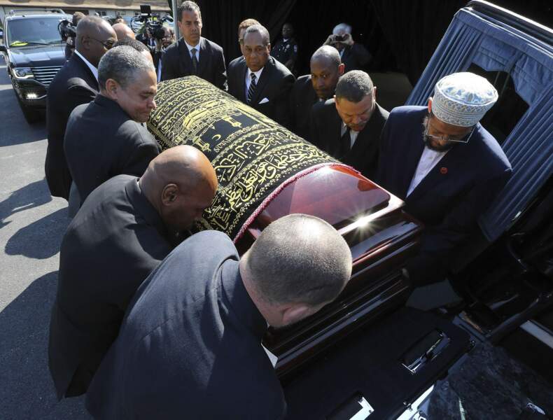 Les obsèques de Mohamed Ali ont réuni célébrités et anonymes