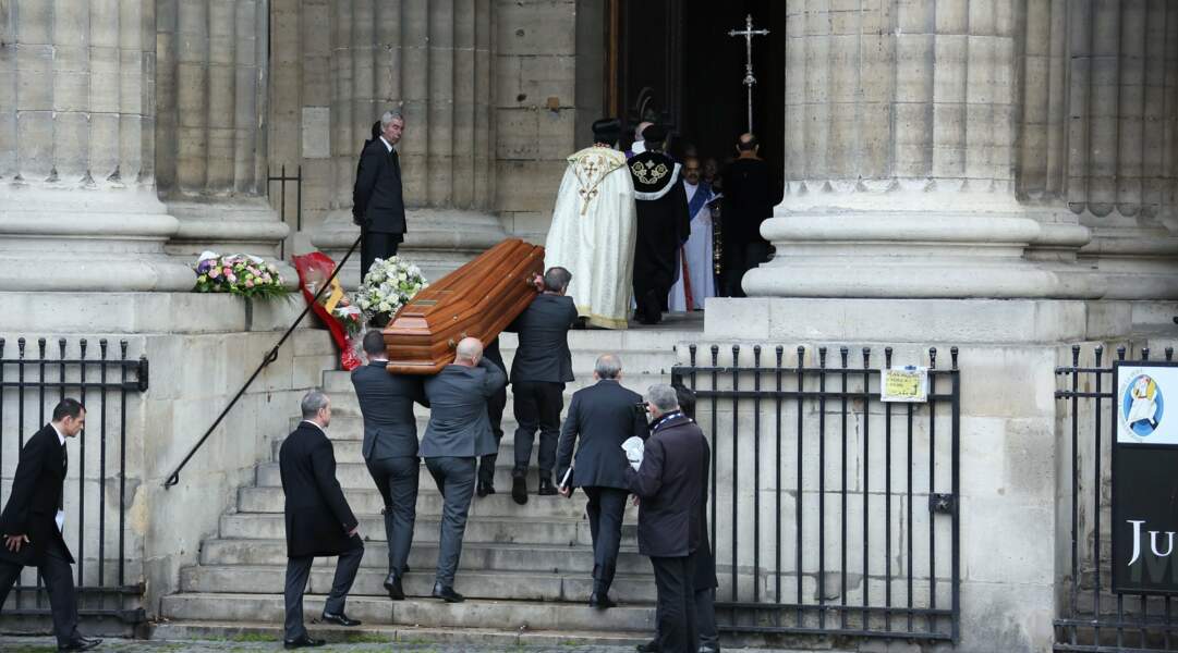 Les obsèques du chanteur Michel Delpech se déroulaient à l'Eglise Saint Sulpice de Paris