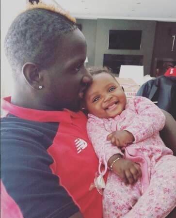 Rien ne vaut un câlin avec sa petite Aïda pour Mamadou Sakho