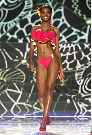 Lors de la même élection, Miss Loraine, Justine Kamara défilait en bikini rouge