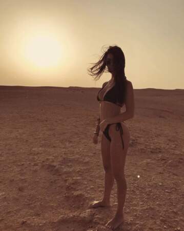 Kourtney Kardashian, reine du désert en Egypte. 