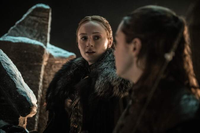 L'heure est grave ! Est-ce la dernière fois que Sansa voit sa sœur Arya ?