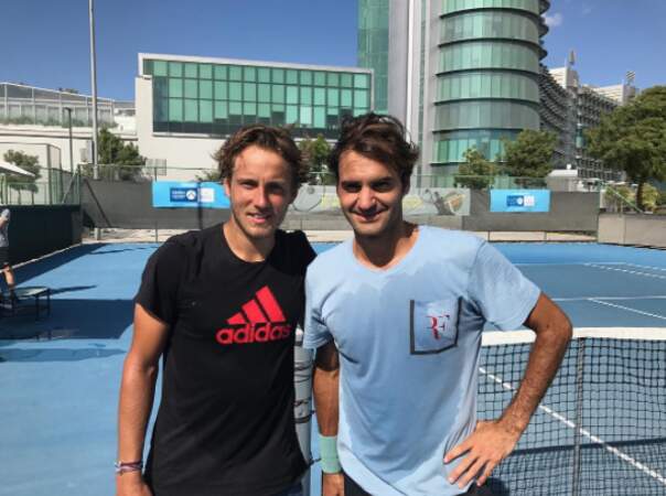 Il a rencontré une autre star du tennis résidant dans l'émirat, le Français Lucas Pouille