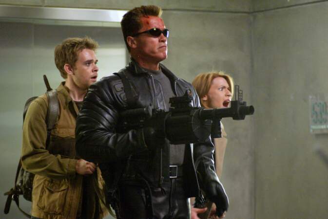 Alors qu'Arnold Scharzenegger incarnait un homme cyborg dans "Terminator", il a laissé sa place à...