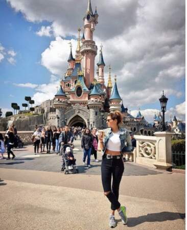 Laury Thilleman est allée à Disneyland Paris