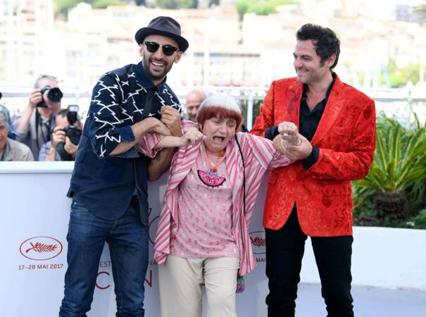 JR et Matthieu Chedid adorent taquiner Agnès Varda et ses 88 printemps. Aucun respect !