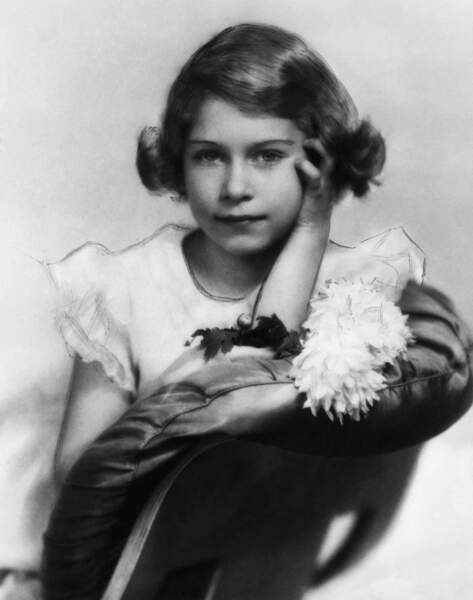 La jeune Elisabeth II le jour de son dixième anniversaire, en 1936