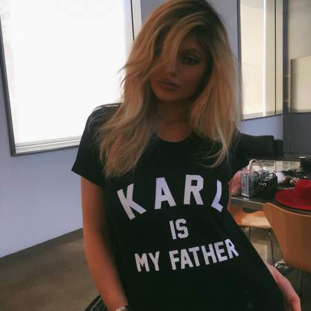Sa soeur Kylie a crié son amour pour Karl Lagerfeld.