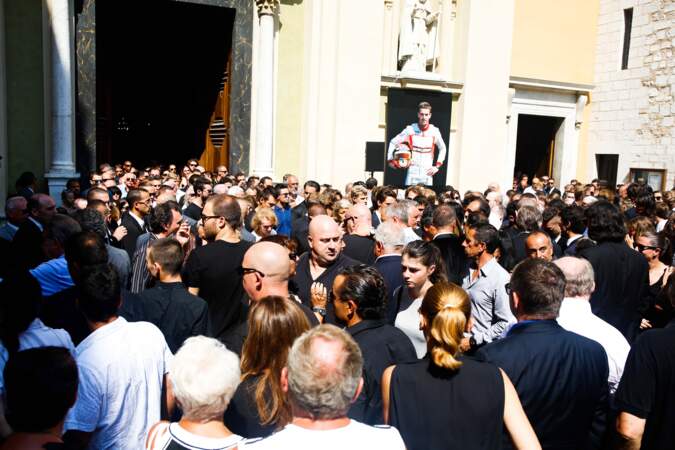 La foule était nombreuse devant la Cathédrale Sainte-Reparate