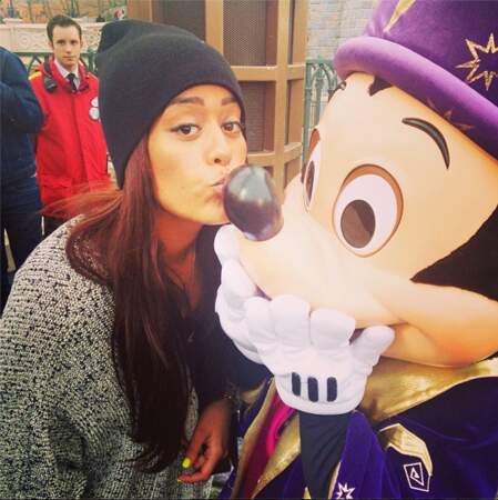 Amel Bent a un amoureux : Mickey ! 