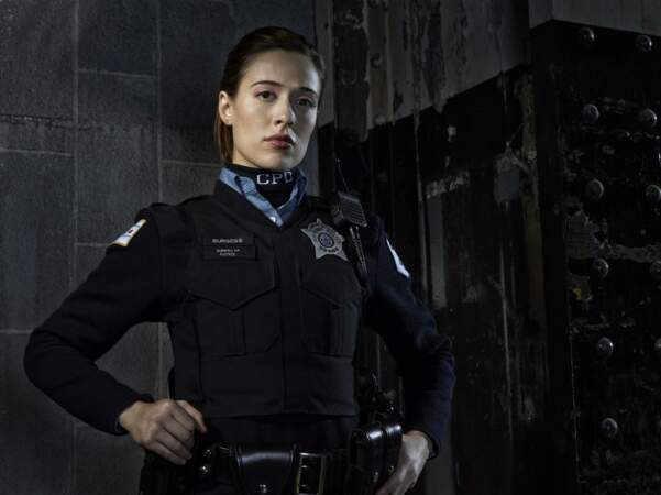 Marina Squerciati joue l'officier Kim Burgess dans Chicago Police Department
